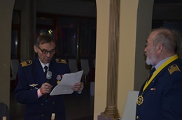 Слева-направо: ветераны авиации Н. А. Ивченко, А. Л. Ушенин